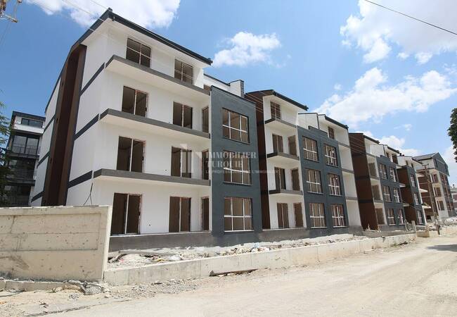 Appartements Résidentiels Avec Garage À Golbasi Ankara