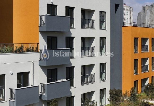 Modern and Lively Design Apartments in Central Esenyurt 3