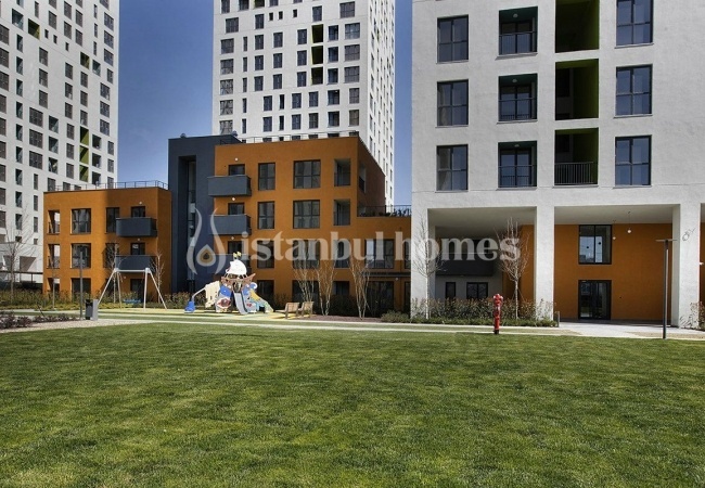 Modern and Lively Design Apartments in Central Esenyurt 4