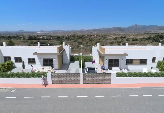 Modernos Chalets Adosados Con Aparcamiento En Alicante 1