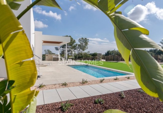 3 Bedroom Spacious Deluxe Villa in Orihuela Costa Blanca 9