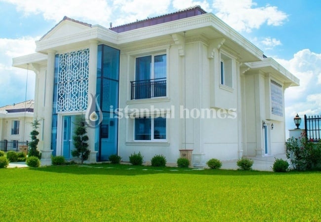 Specially Decorated Buyukcekmece Villas Overlooking Buyukcekmece Lake 4