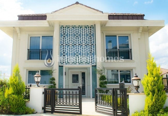 Specially Decorated Buyukcekmece Villas Overlooking Buyukcekmece Lake 5