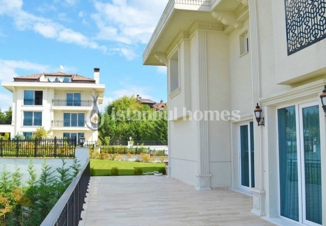 Specially Decorated Buyukcekmece Villas Overlooking Buyukcekmece Lake 7