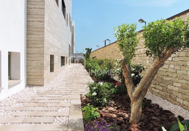 Alicante’de Panoramik Deniz Manzaralı Müstakil Villa 10