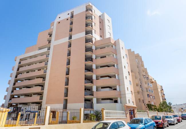 Well-located Flat with Sea Views in Torrevieja Costa Blanca 1