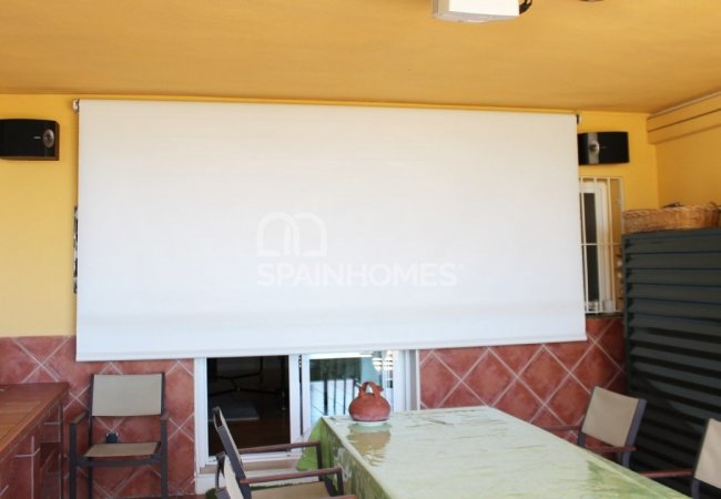 Benalmádena'da Panoramik Deniz Manzaralı Villa 14