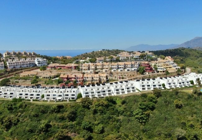 3 Bedroom Townhouses in Ojén Close to Marbella Town 3
