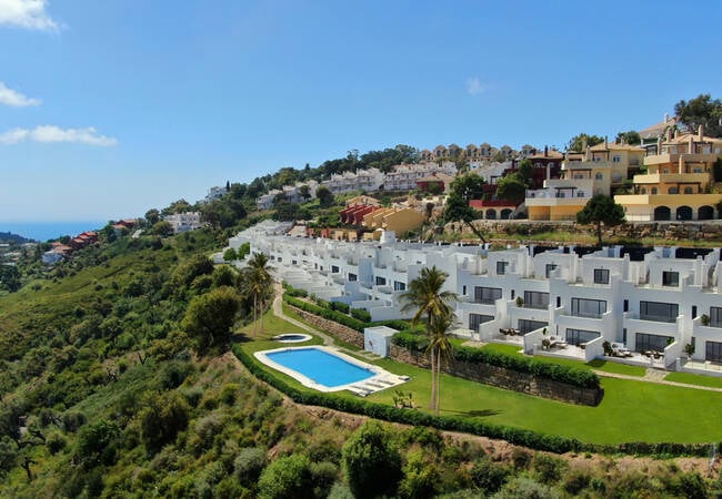 3 Bedroom Townhouses in Ojén Close to Marbella Town 1