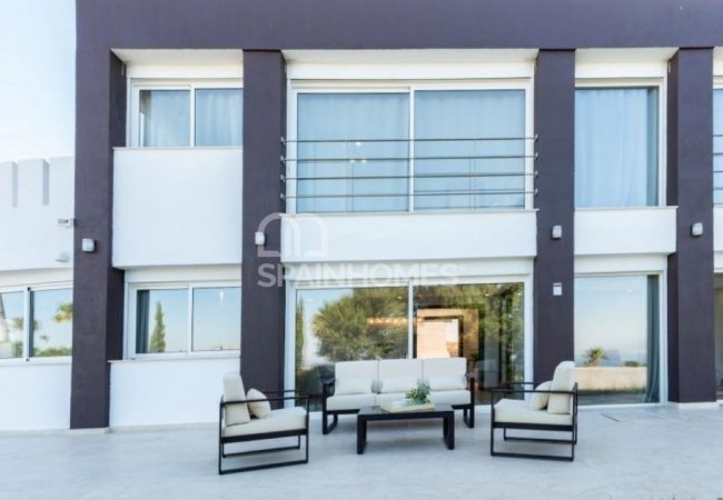 Exclusive Villa with High Quality Finishes in Costa Del Sol
