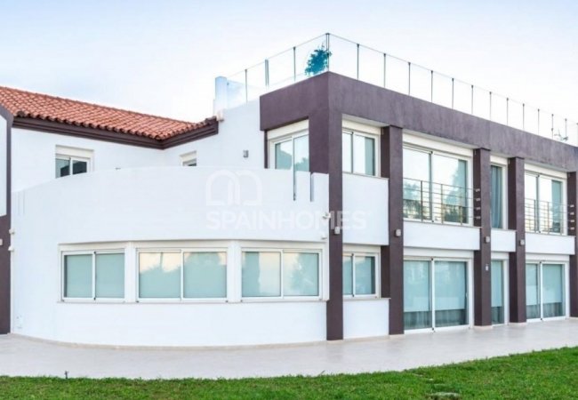 Exclusive Villa with High Quality Finishes in Costa Del Sol