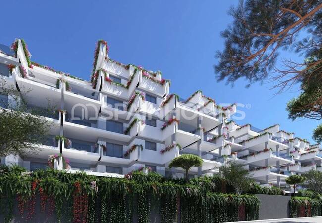 Luxurious Beach Front Apartments in a Unique Location in Almunecar 8