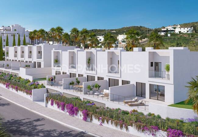 New Properties in a Beachside Complex in Granada Almunecar 1