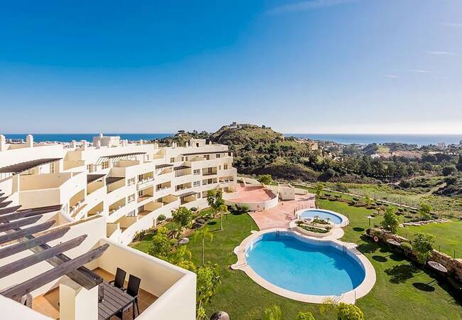 Ready to Move Apartments with Terrace and Sea View in Benalmádena 1