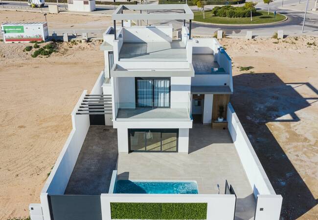 Front-line Golf Villa with Private Pool in Roda San Javier 1