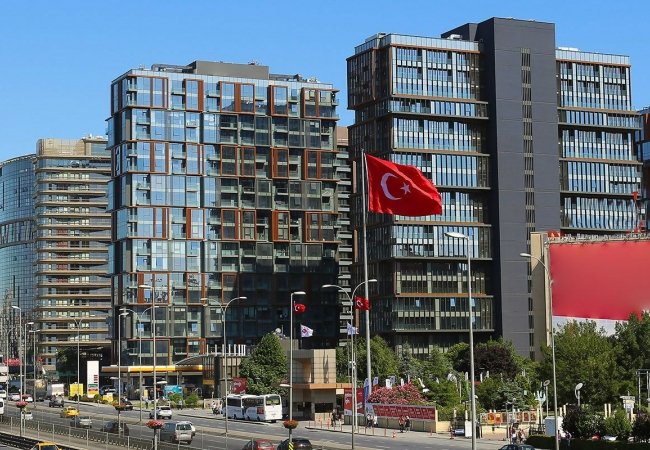 Bakırköy'de E-5'ye Yakın Birinci Sınıf Kalitede Satılık Dükkanlar