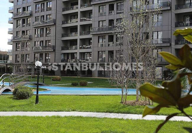 Esenyurt'ta Mükemmel Peyzajlı Lüks Sitede Satılık Daireler 1
