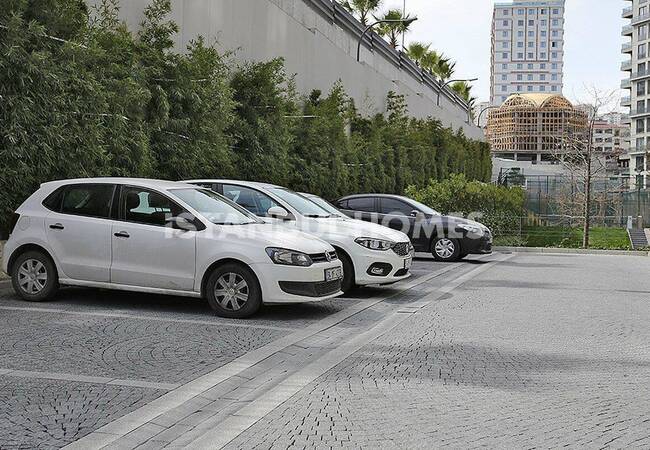 Esenyurt'ta Mükemmel Peyzajlı Lüks Sitede Satılık Daireler 16