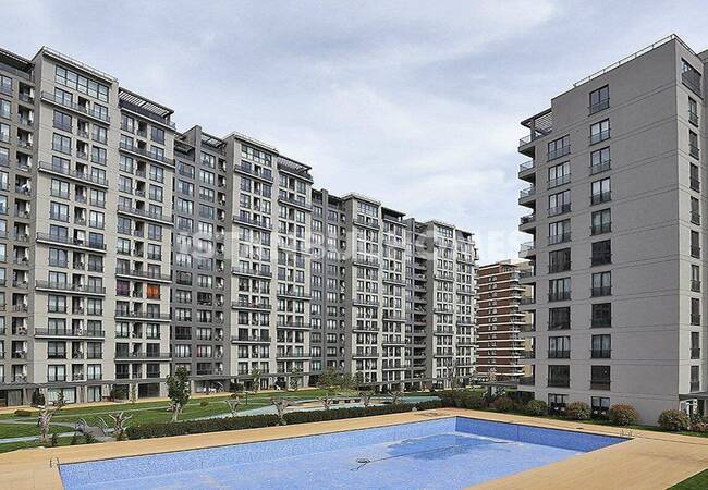 Esenyurt'ta Mükemmel Peyzajlı Lüks Sitede Satılık Daireler 10