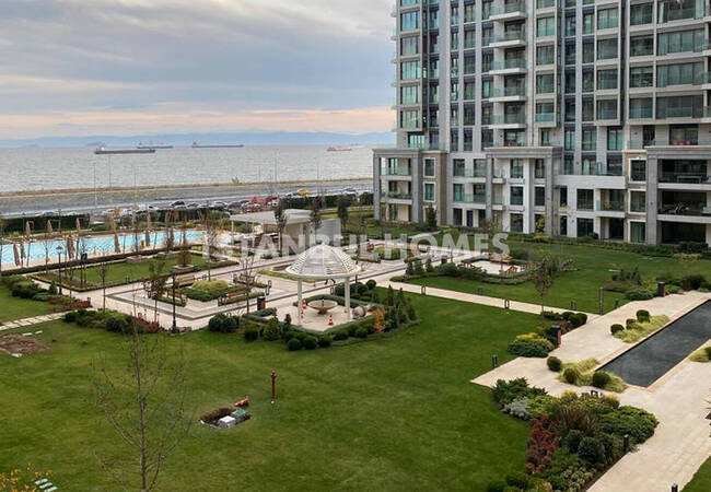 Zeytinburnu'nda Özel Marina ve Deniz Manzaralı Daireler 11
