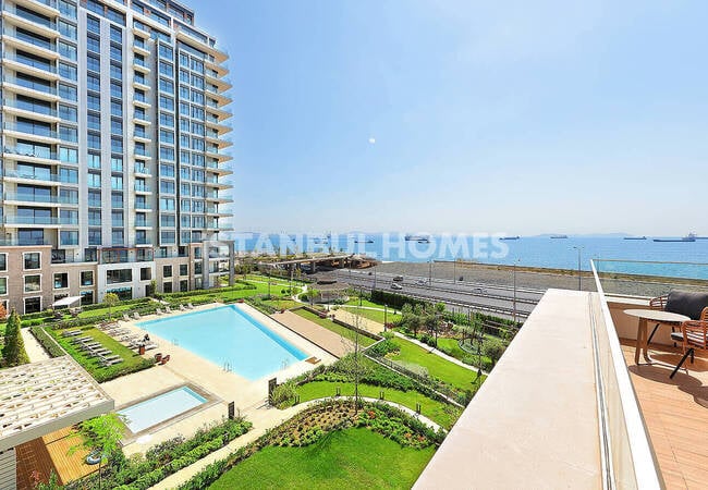 Zeytinburnu'nda Özel Marina ve Deniz Manzaralı Daireler 1
