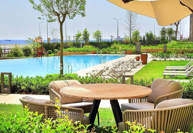 Zeytinburnu'nda Özel Marina ve Deniz Manzaralı Daireler 2
