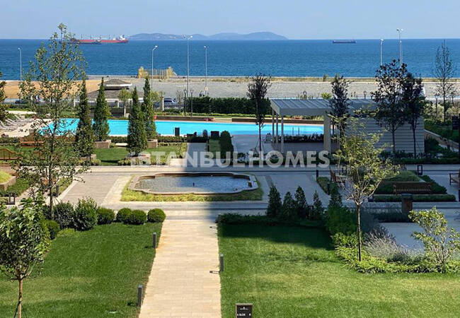 Zeytinburnu'nda Özel Marina ve Deniz Manzaralı Daireler 12