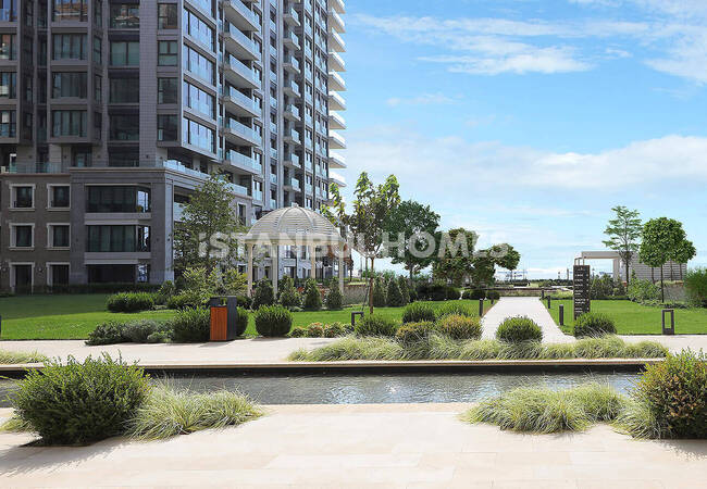 Zeytinburnu'nda Özel Marina ve Deniz Manzaralı Daireler 11