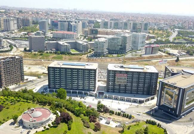 Moderne Immobilier Près De L'e-5 À Kucukcekmece Istanbul