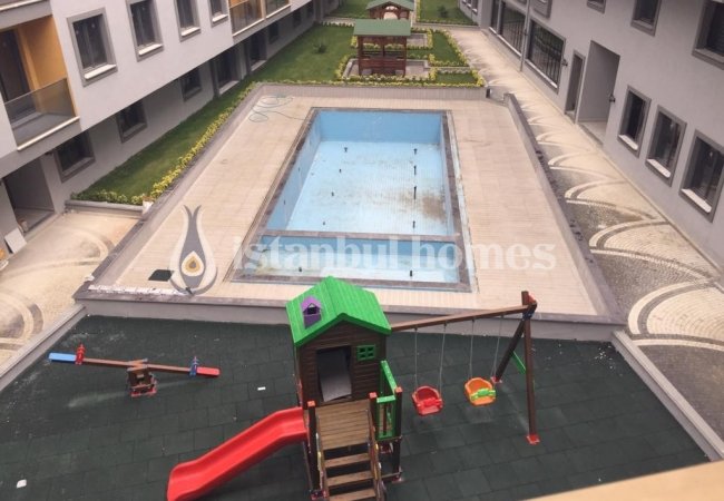 ملک نوساز با چشم انداز دریا در استانبول، بیلیکدوزو 10