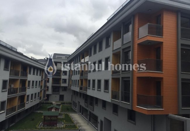 ملک نوساز با چشم انداز دریا در استانبول، بیلیکدوزو 11