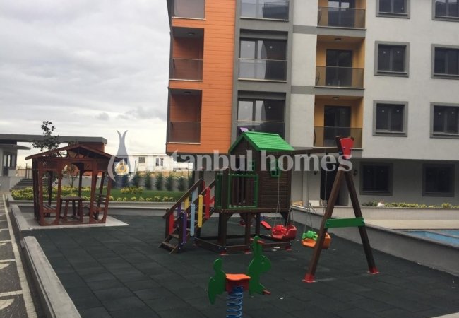 ملک نوساز با چشم انداز دریا در استانبول، بیلیکدوزو 5