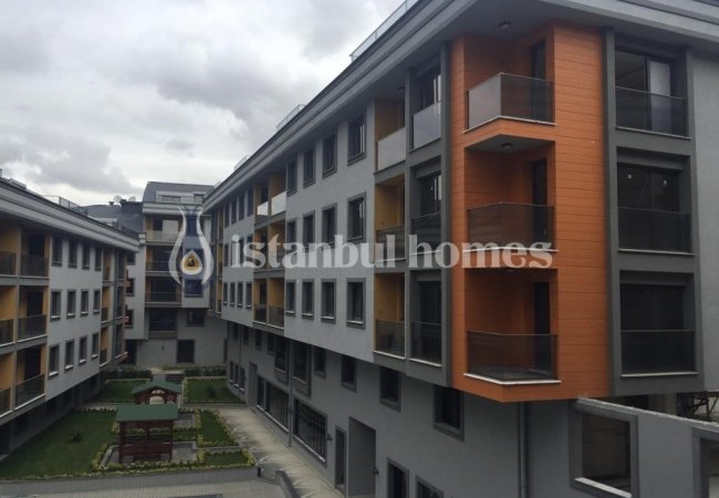 ملک نوساز با چشم انداز دریا در استانبول، بیلیکدوزو 9