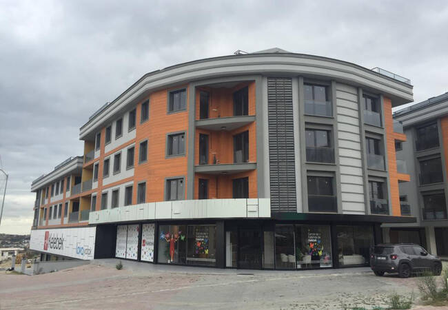 Neubau-wohnungen Mit Meerblick In Istanbul Beylikduzu