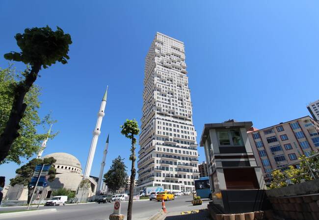 Well-located Flats with City View in Esenyurt Istanbul