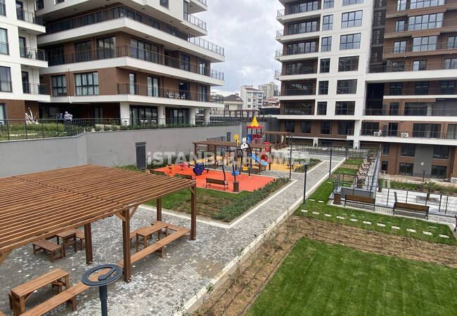 آپارتمان های استانبول با مناطق مجتمع سبز در عمرانیه 5