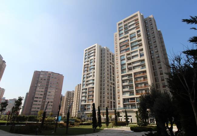 Immobilier Résidentiel Avec Espaces Vie Spacieux À Istanbul 1