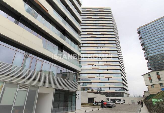 Kadıköy'de Metroya Yakın Site İçerisinde Şehir Manzaralı Daire 1