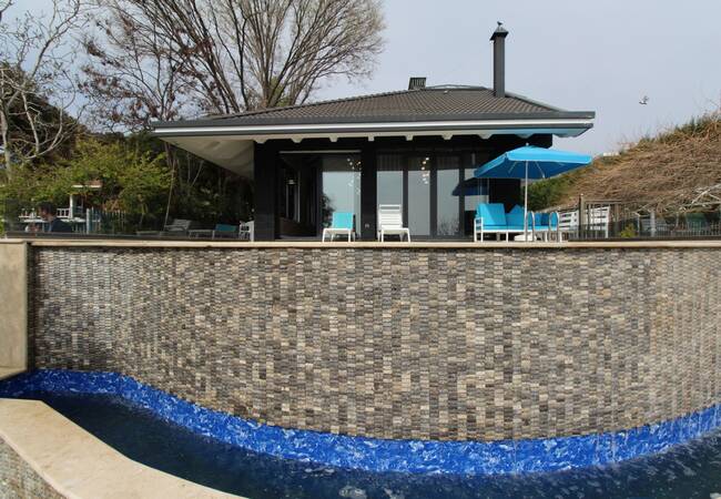 Triplex-villa In Buyukcekmece Mit Privatem Garten Und Pool