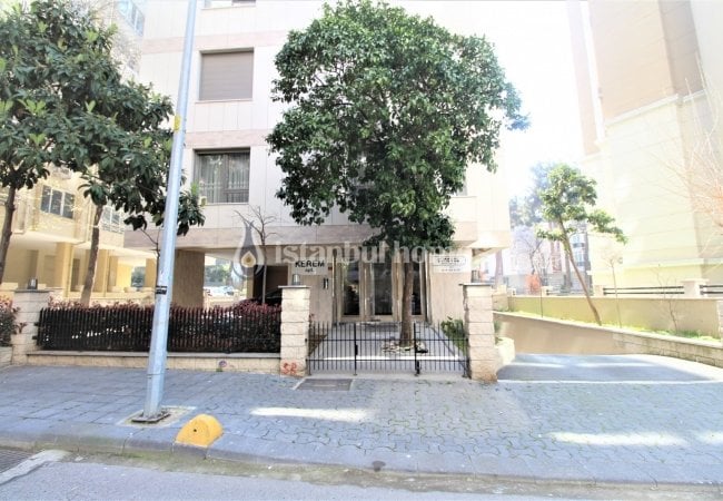 Apartment for Sale in Kadikoy Near to Bostanci Coast 1