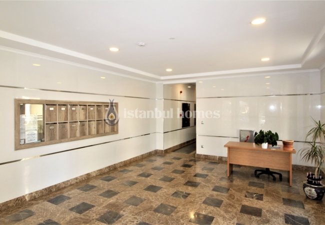 Apartment for Sale in Kadikoy Near to Bostanci Coast 4