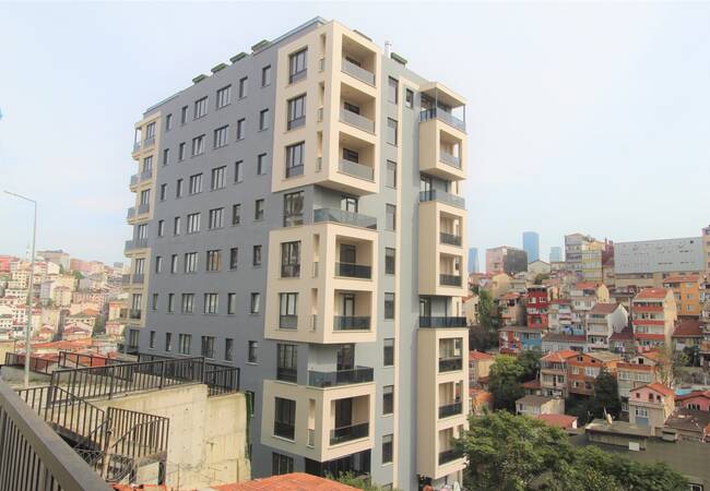 Advantageously Located Properties in Kağıthane in a Complex