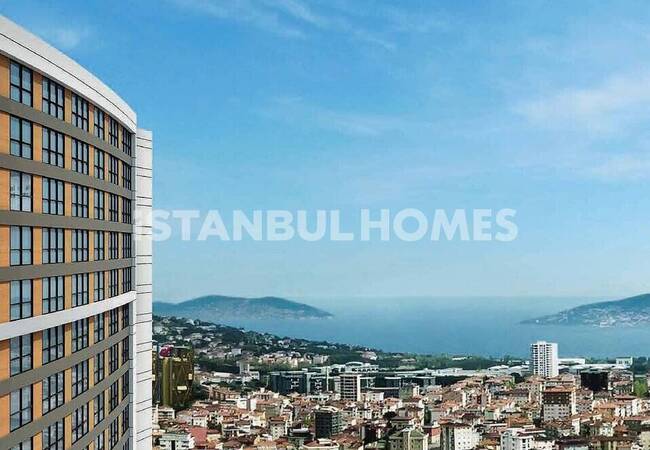 آپارتمان هایی با چشم انداز دریا نزدیک به مترو در مال تپه استانبول