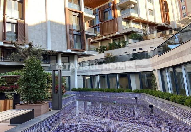آپارتمان های سطح بالا واقع در یک مجتمع استخردار در استانبول 3