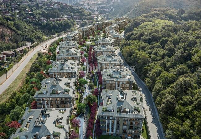 Modernly Designed Real Estate in an Elite Complex in Beykoz 17