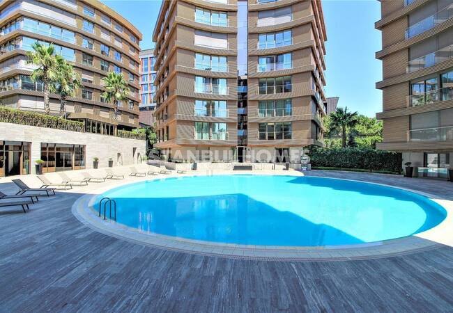 آپارتمان در اسکودار نزدیک به مترو و جاده های ارتباطی 10