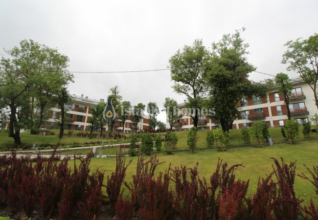 Zekeriyaköy'de Site İçinde Zengin Olanaklı Lüks Daireler 3