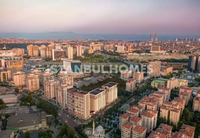 Apartments in a Complex with Swimming Pool in Istanbul