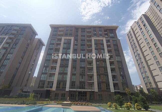 İstanbul’da Yüzme Havuzlu Site İçinde Satılık Daireler 3