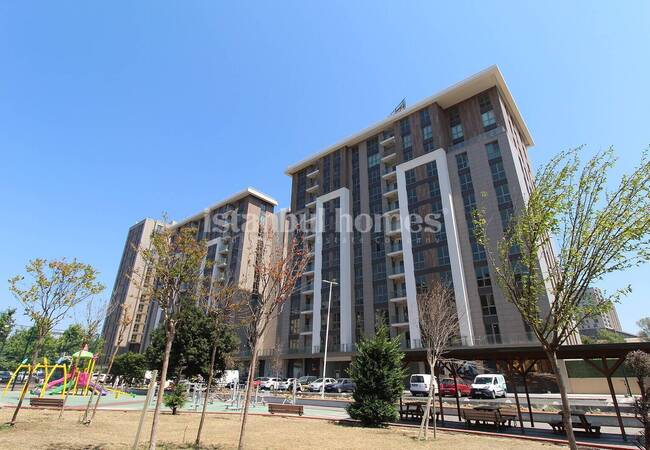 Apartments in a Complex with Swimming Pool in Istanbul
